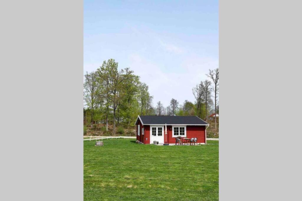 Cozy Cottage Near Lake Hässleholm Exterior foto